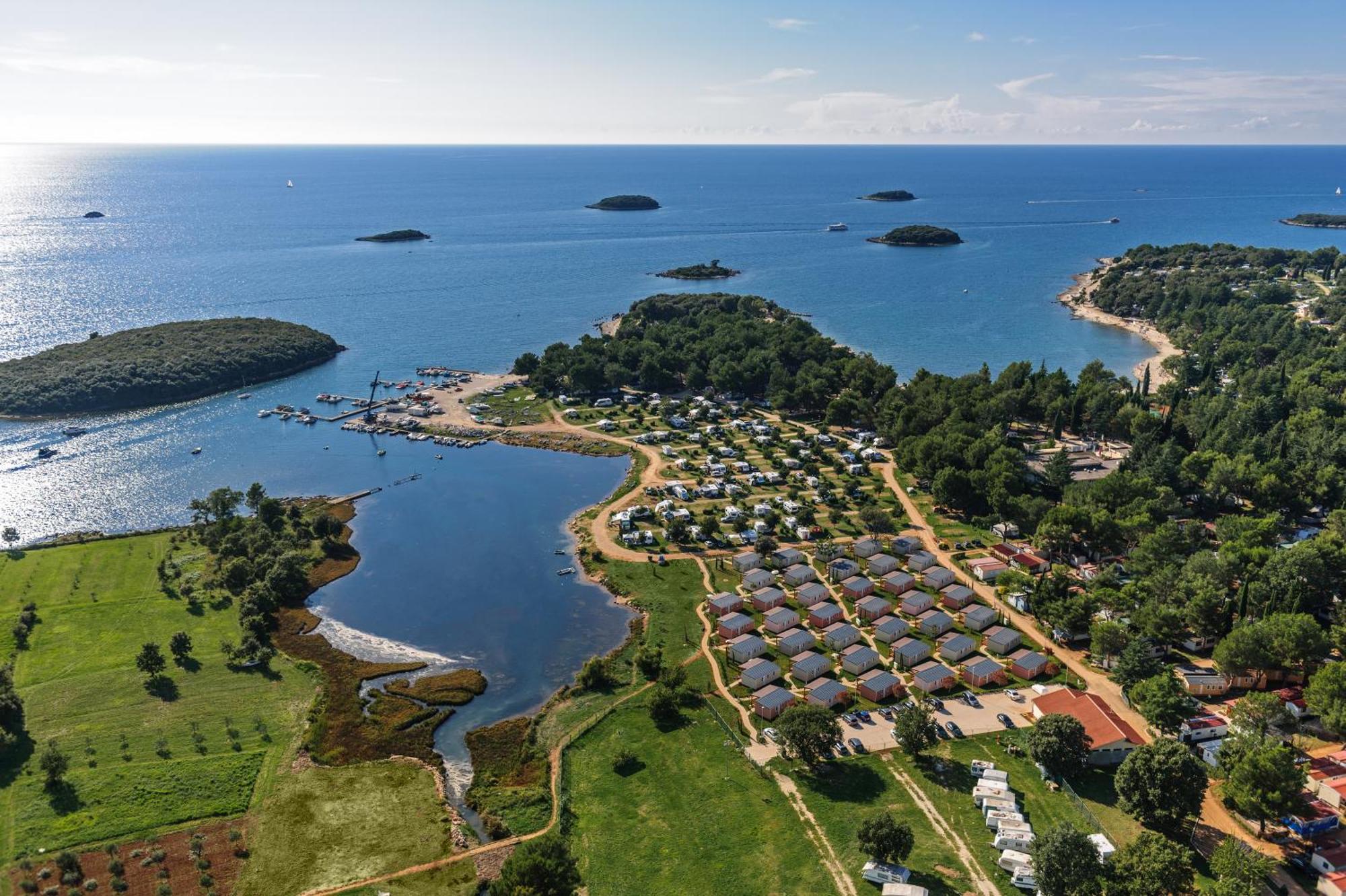 Maistra Camping Valkanela Pitches Funtana Exterior photo